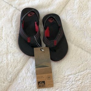 Reef Sandals NWT 3/4 res &Black